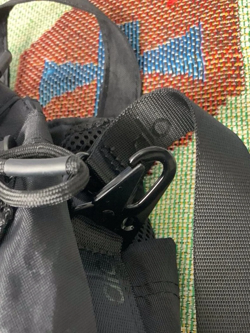 🤩ALO Yoga Black Drawstring Crossbody Bag with Branded Strap